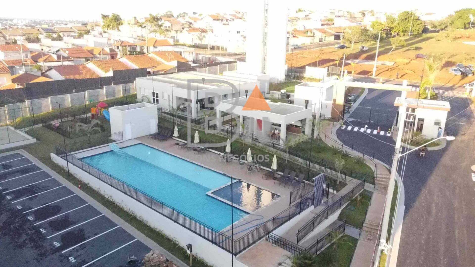 Apartamento à venda com 2 quartos, 40m² - Foto 2